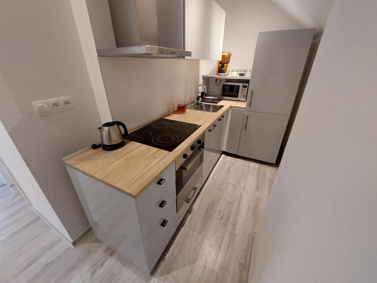 Utulny Apartman S Balkonom Apartment Bratislava Exterior photo