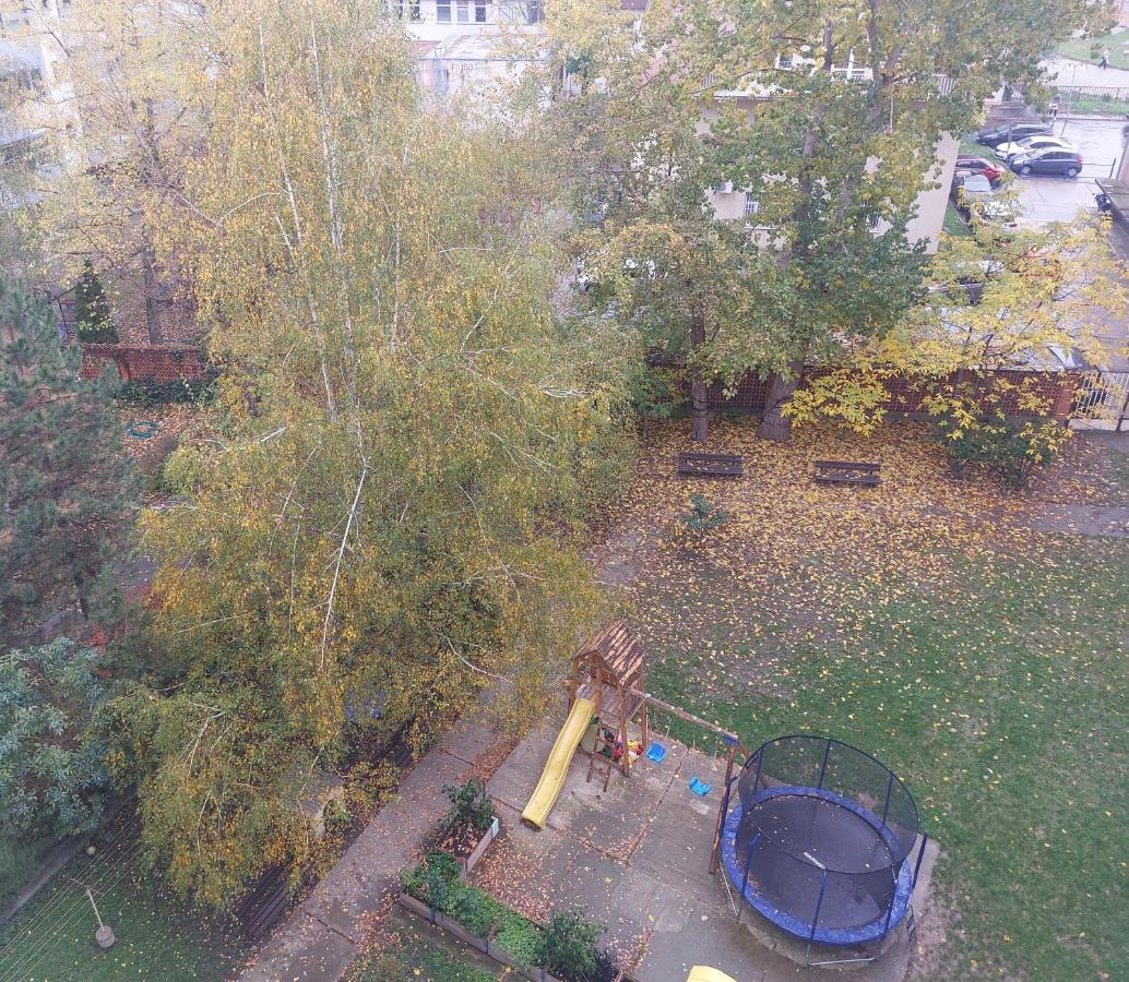 Utulny Apartman S Balkonom Apartment Bratislava Exterior photo