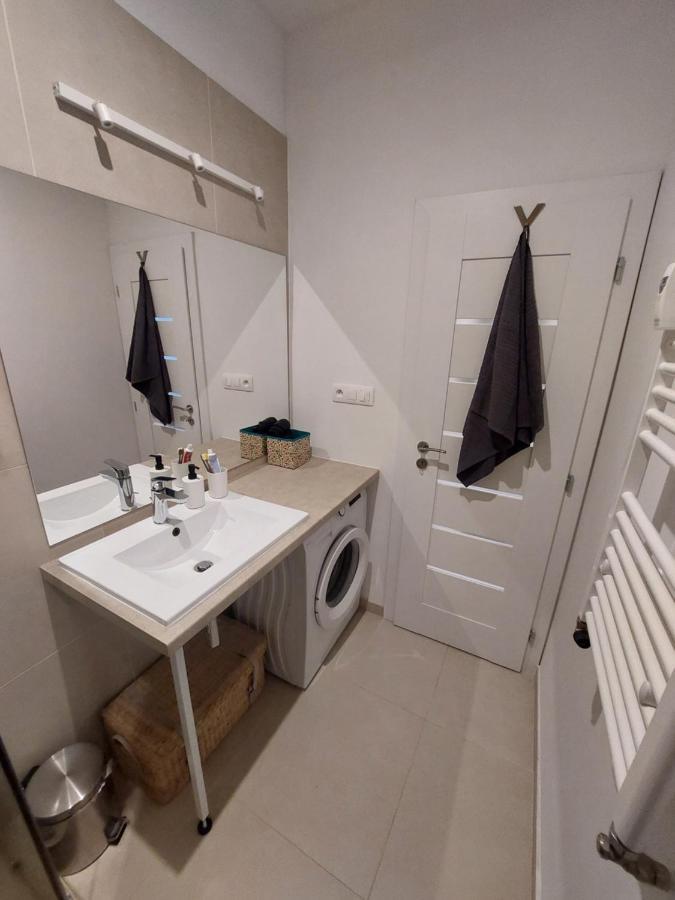Utulny Apartman S Balkonom Apartment Bratislava Exterior photo